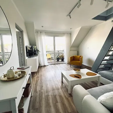 The Right Side Z Parkingiem I Ladowarka Ev Apartment Szczecin Exterior photo
